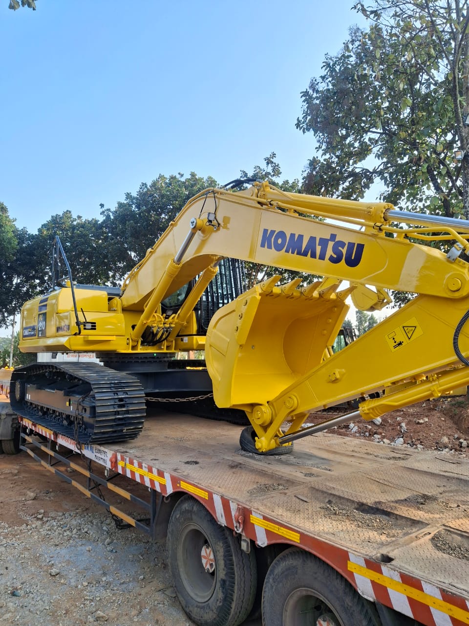 Brand new Komatsu PC210