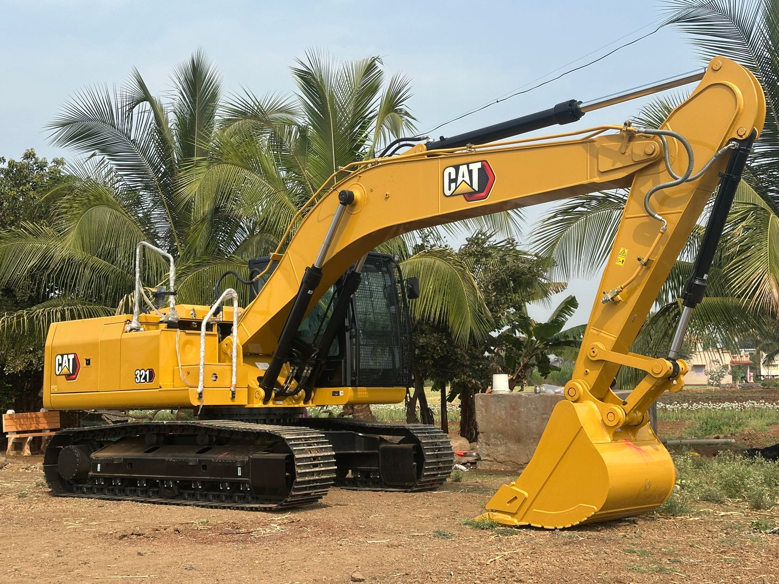 Brand new Caterpillar 321