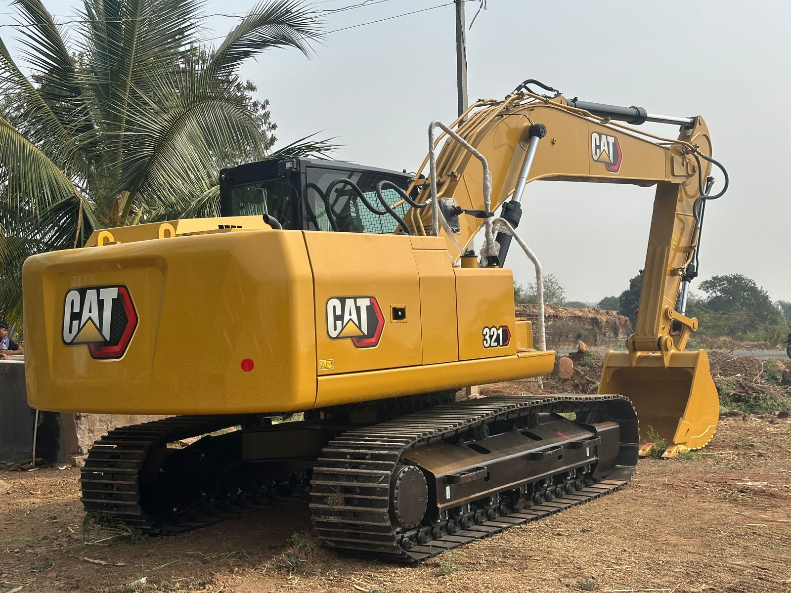 Brand new Caterpillar 321